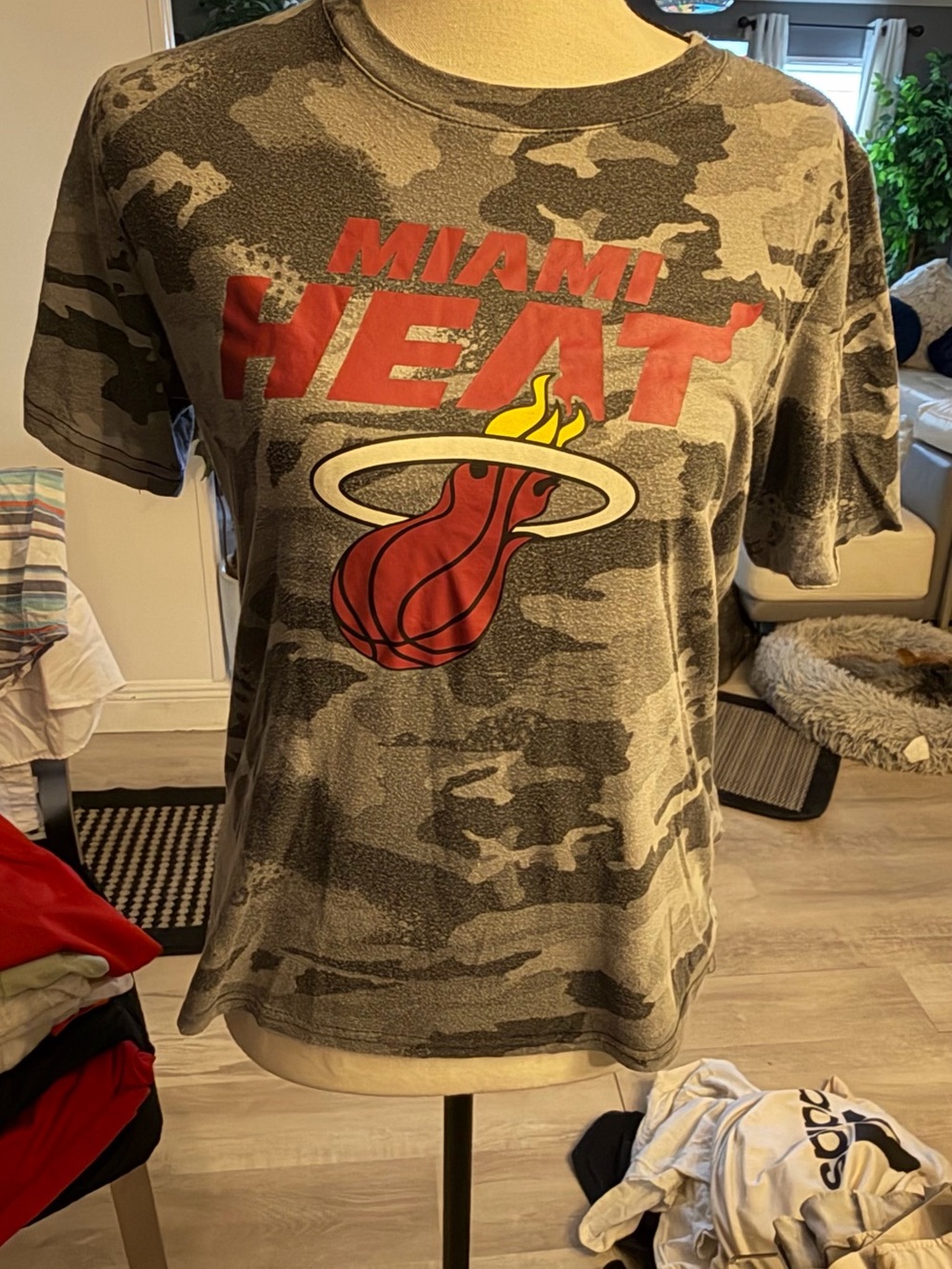 Miami Heat Camo Graphic Kids T-Shirt - Gray with Red Logo
